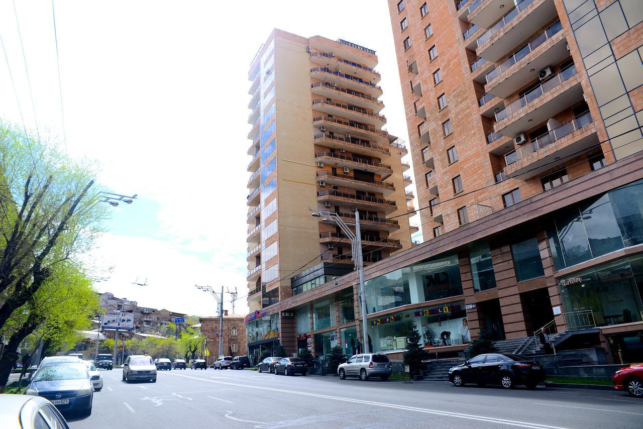 Apartment In The Center Of エレバン エクステリア 写真
